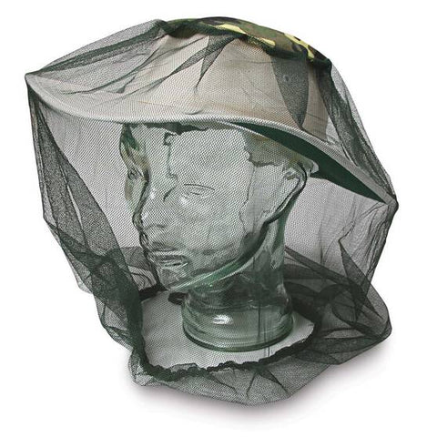 Fly head net fitted over outdoor hat for insect protection